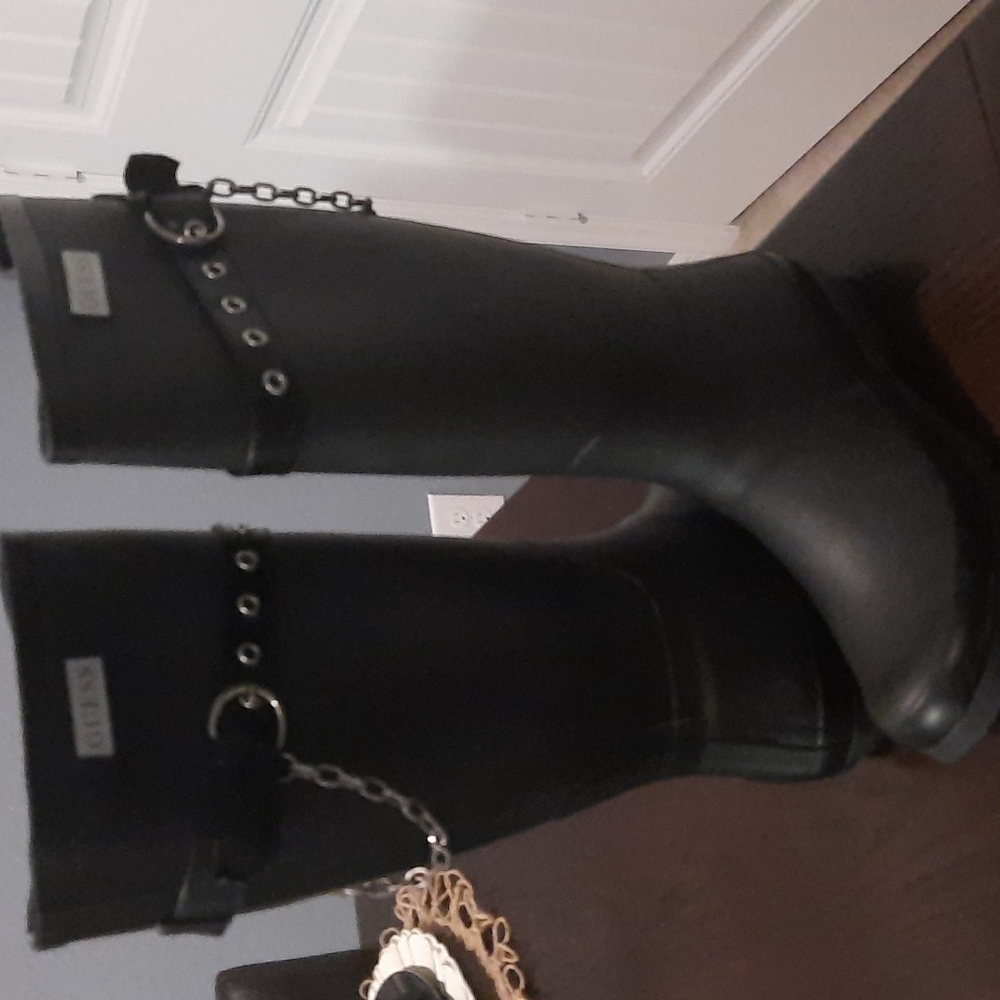 Guess Rain Boots